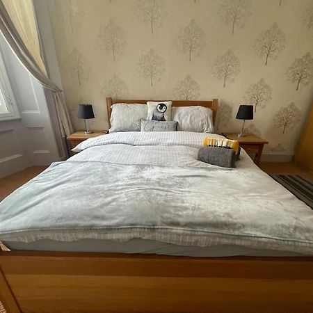 Appartamento Stunning West End Flat! Glasgow Esterno foto