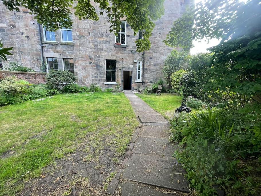 Appartamento Stunning West End Flat! Glasgow Esterno foto